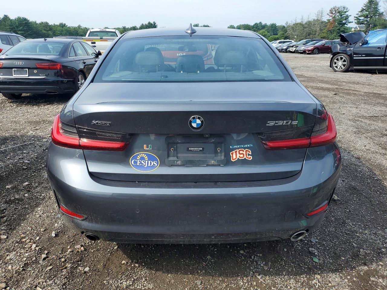 2021 BMW 330Xe - zdjęcie 6