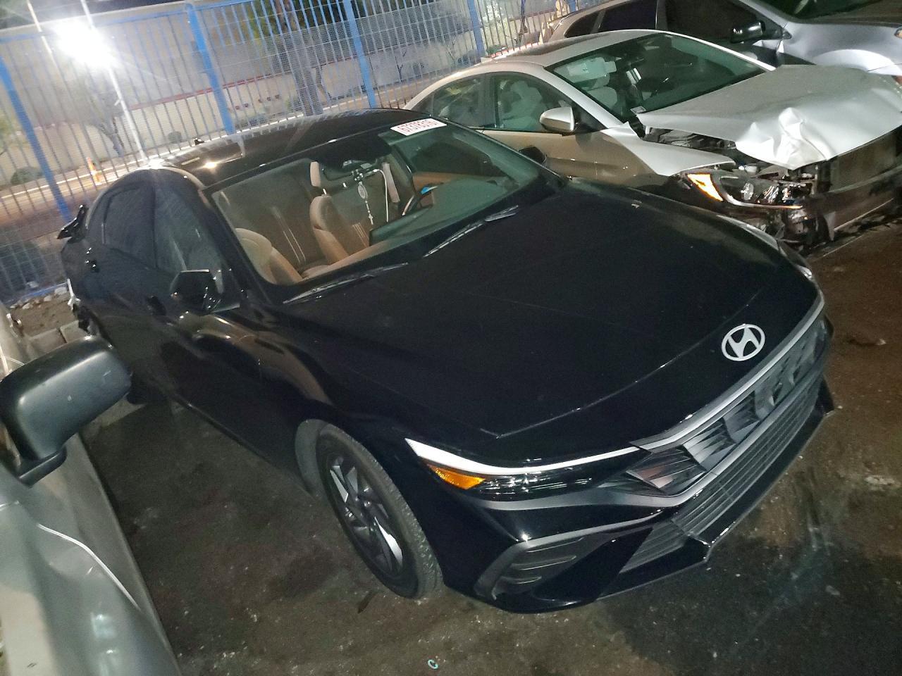 2024 Hyundai Elantra Sel - zdjęcie 4