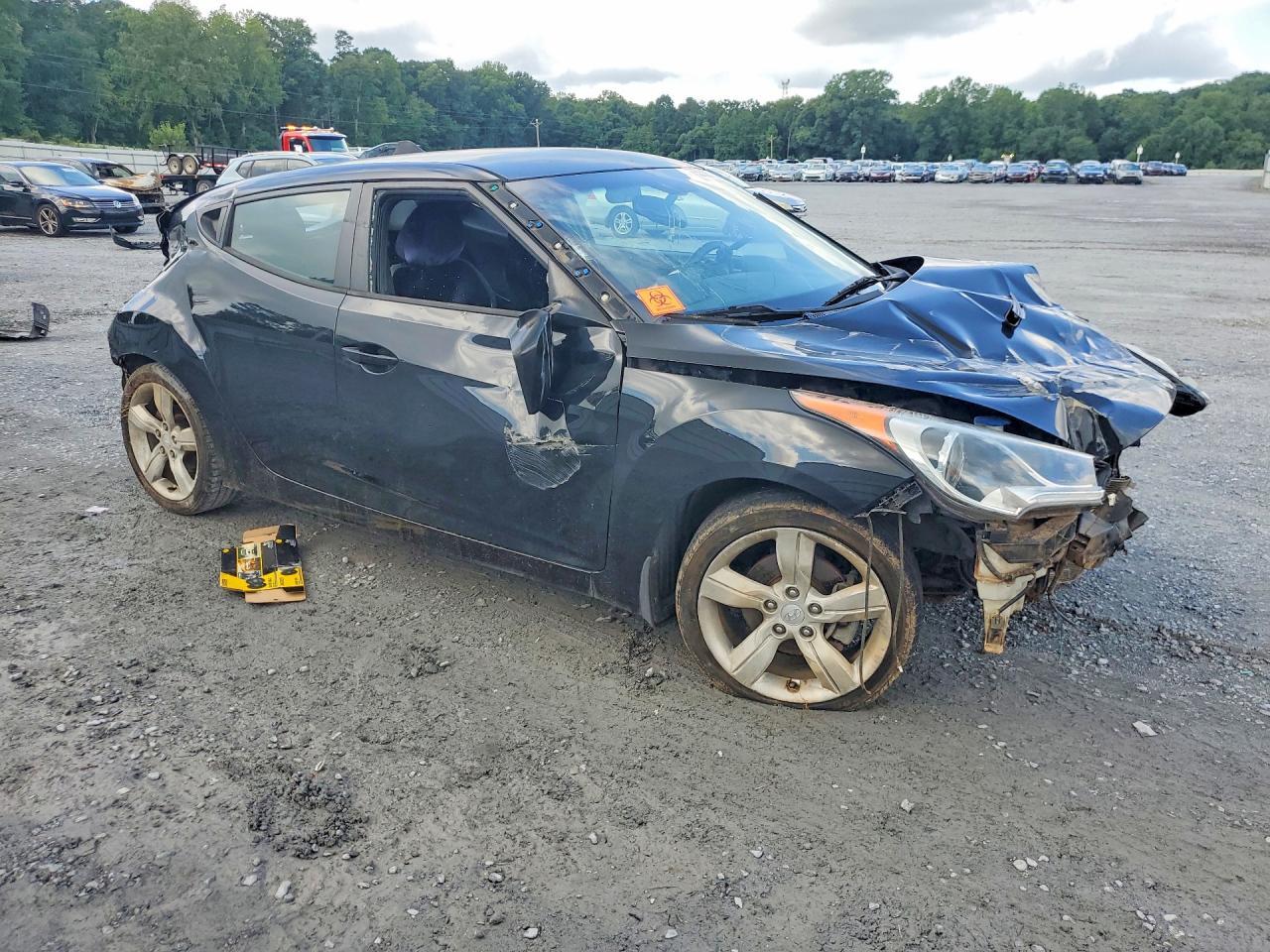 2013 Hyundai Veloster Base - zdjęcie 4