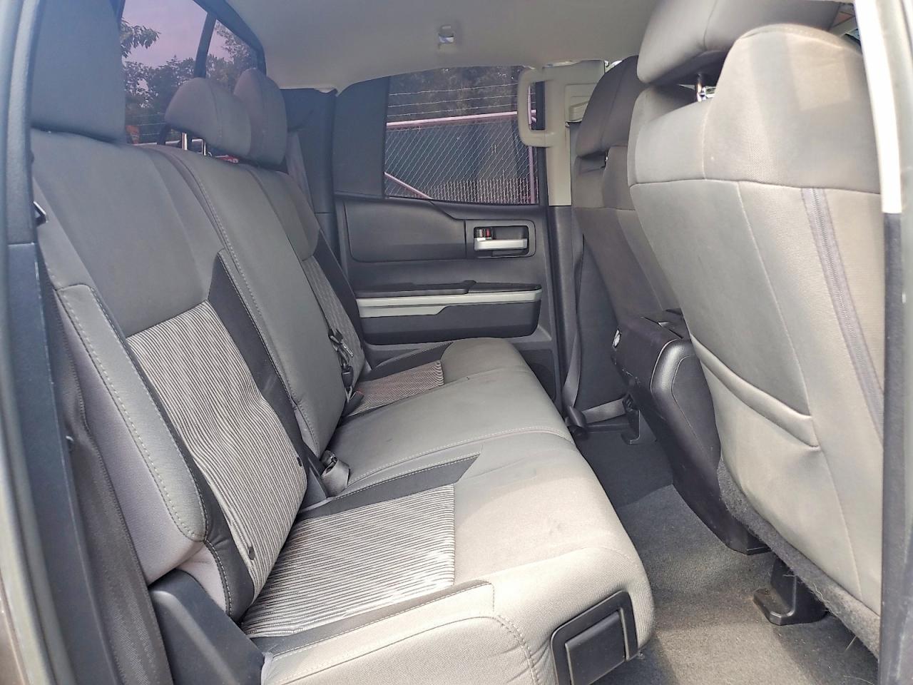 2015 Toyota Tundra Sr5 - zdjęcie 10
