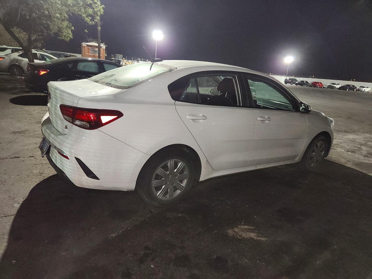 2021 Kia Rio S - zdjęcie 3