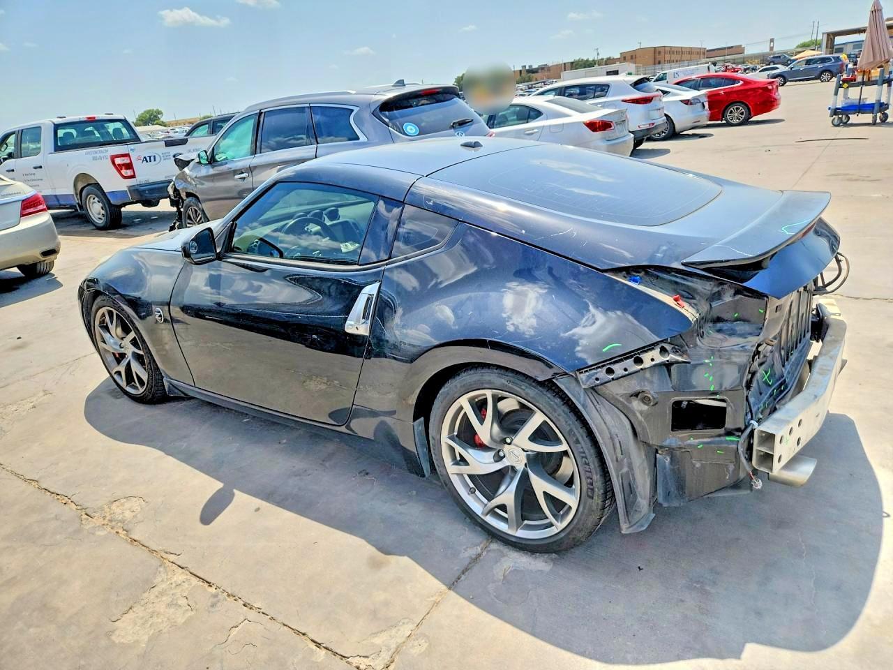 2014 Nissan 370Z - zdjęcie 2