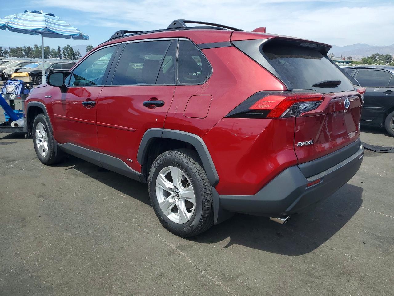 2021 Toyota Rav4 Le - zdjęcie 2