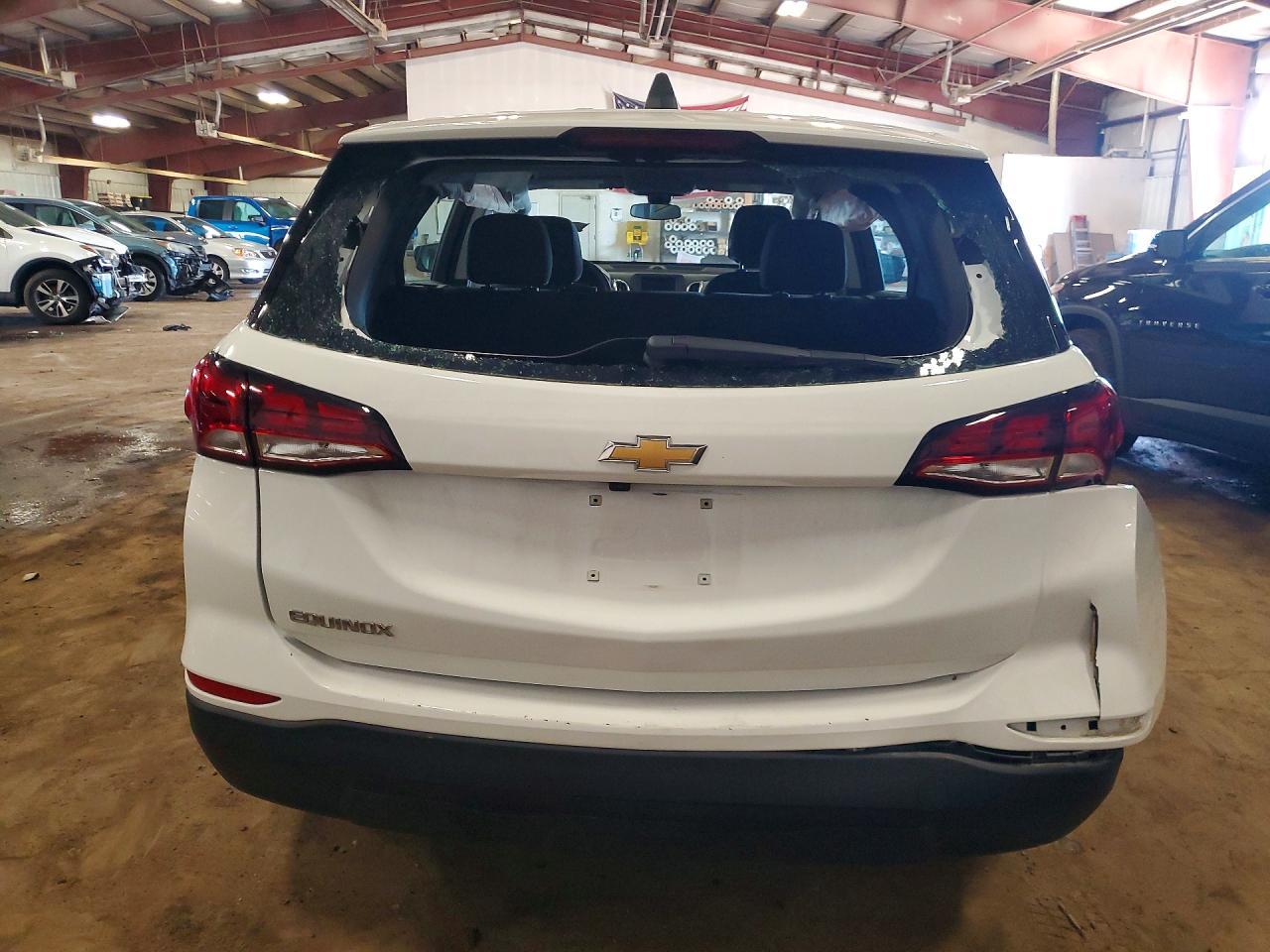 2022 Chevrolet Equinox Ls - zdjęcie 6