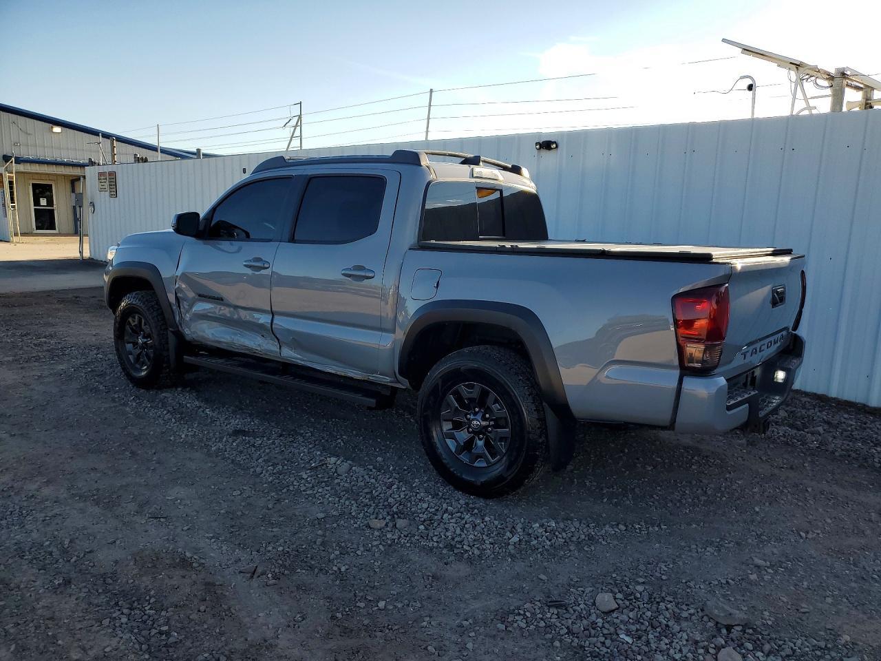2021 Toyota Tacoma Sr5 V6 - zdjęcie 2