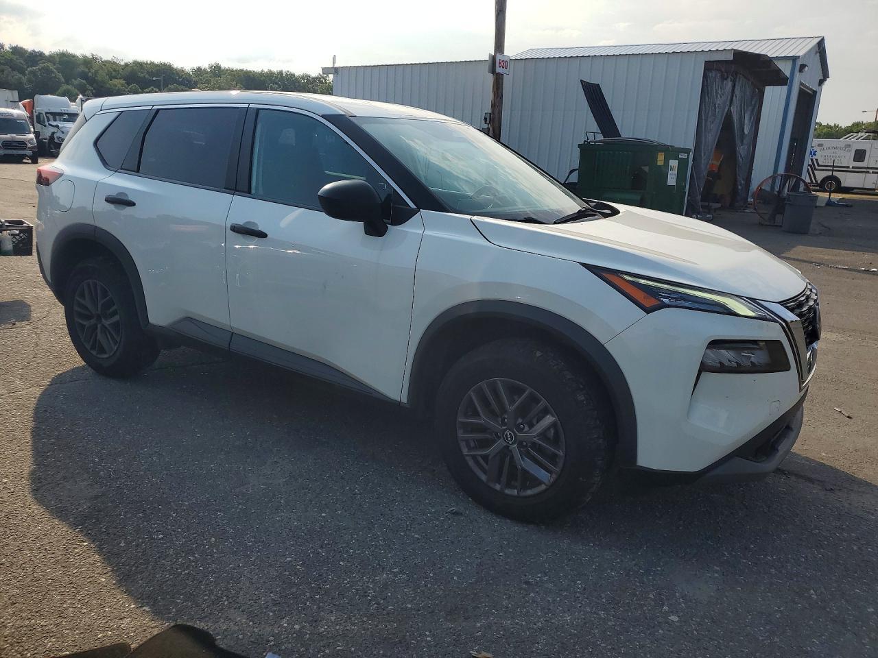 2023 Nissan Rogue S - zdjęcie 4