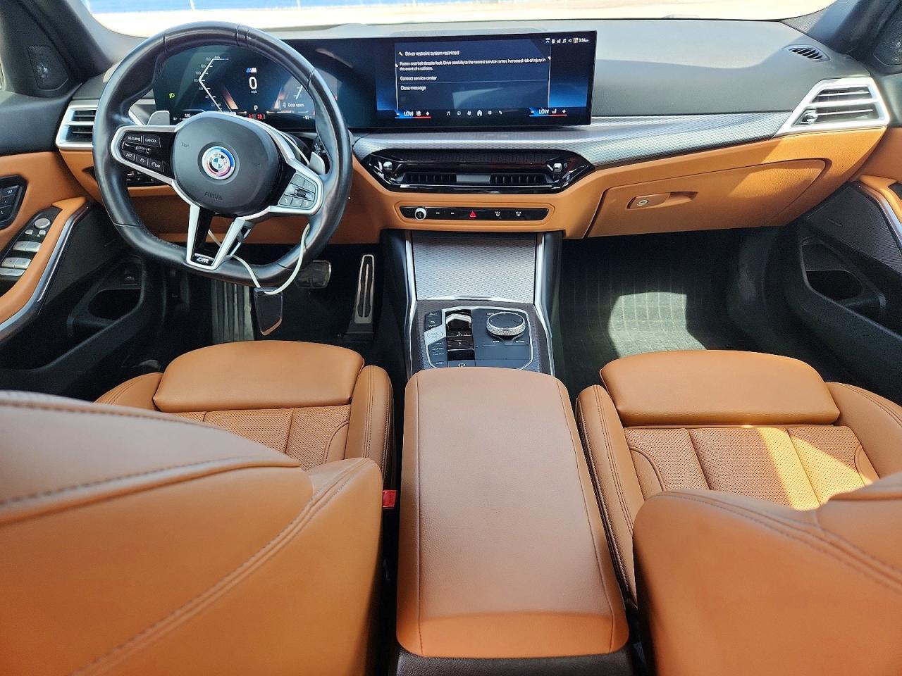 2025 BMW 330I - zdjęcie 8