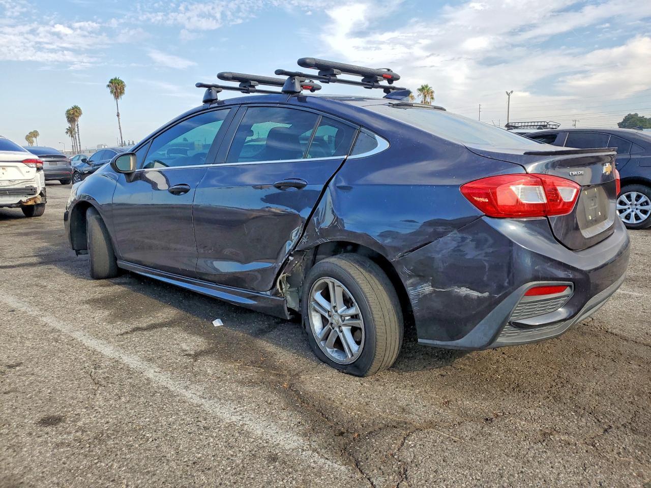 2016 Chevrolet Cruze Lt - zdjęcie 2