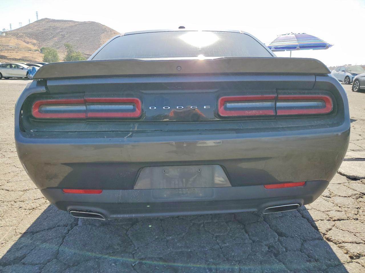 2021 Dodge Challenger Sxt - zdjęcie 6