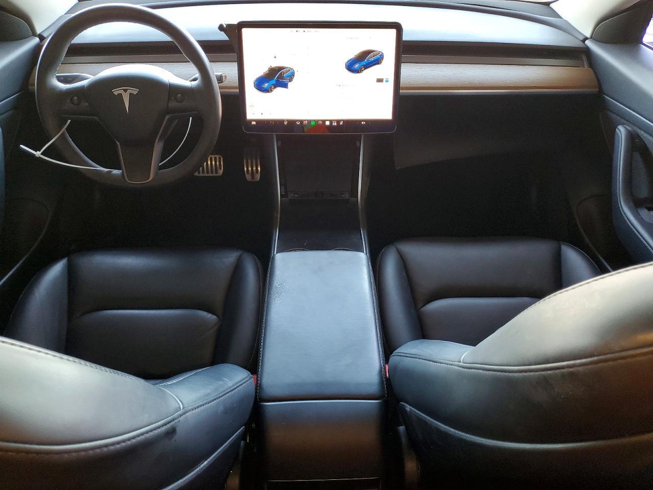 2020 Tesla Model 3 - zdjęcie 8