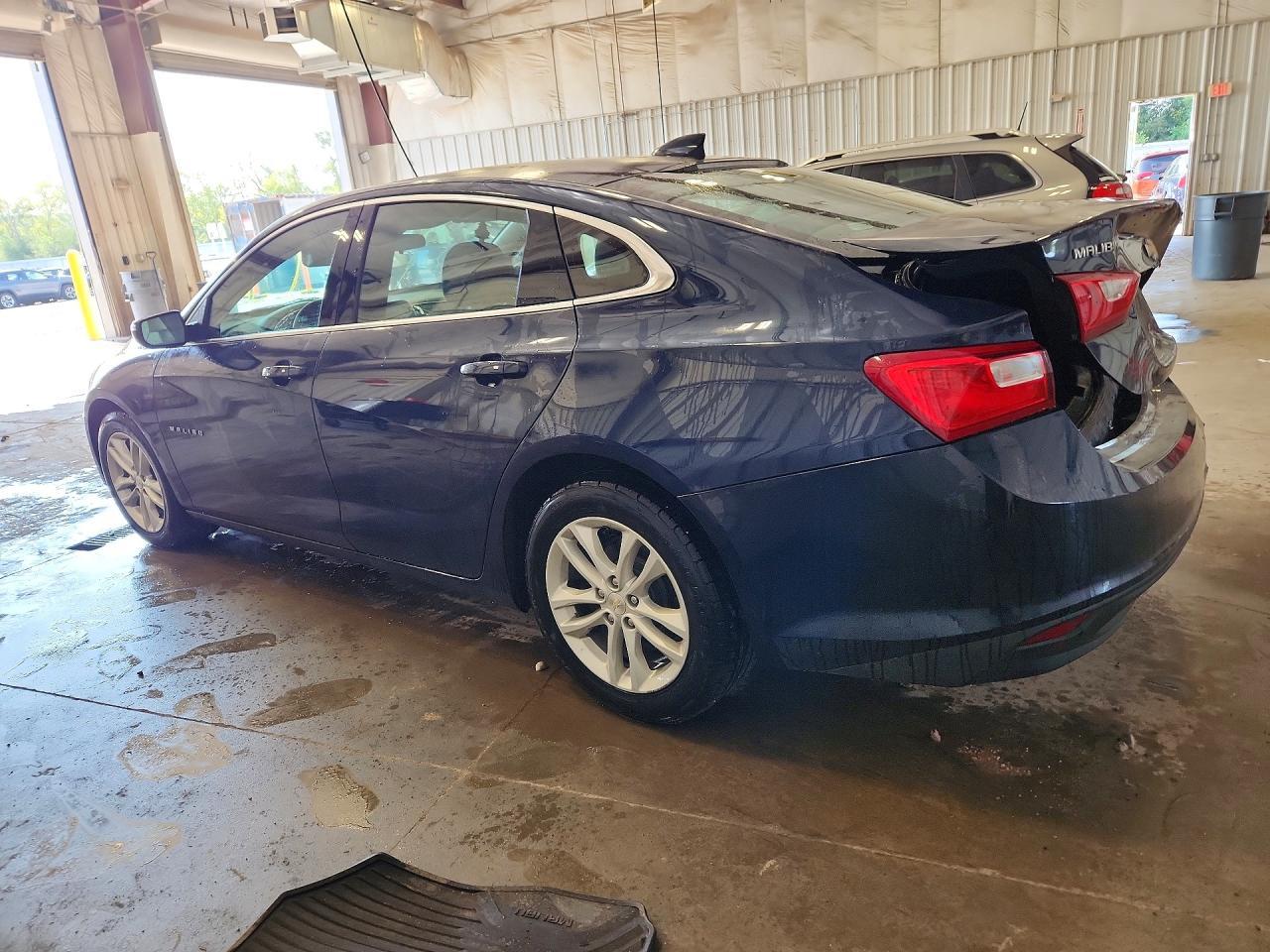 2017 Chevrolet Malibu Lt - zdjęcie 2