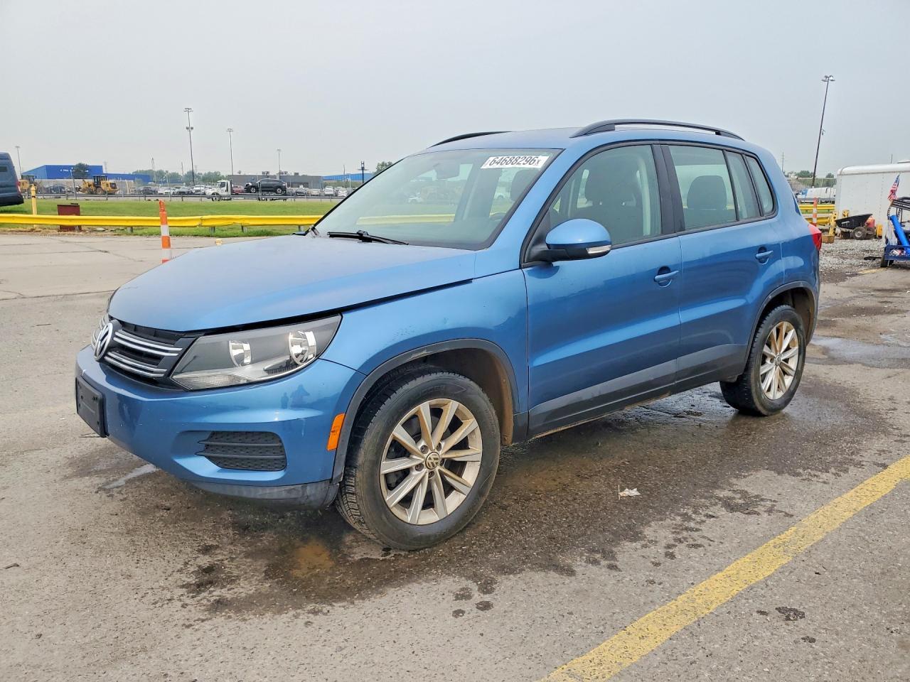 2017 Volkswagen Tiguan S - zdjęcie główne