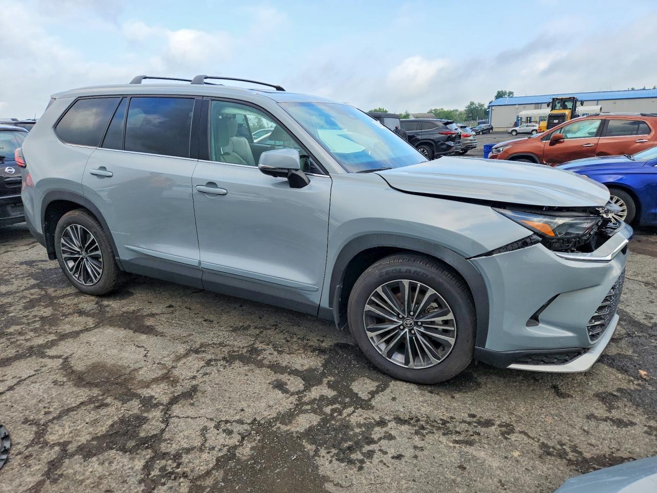 2026 Toyota Grand Highlander Hybrid Max Platinum - zdjęcie 4
