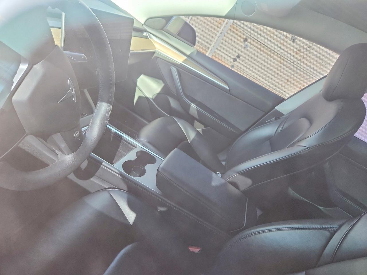 2023 Tesla Model 3 - zdjęcie 9