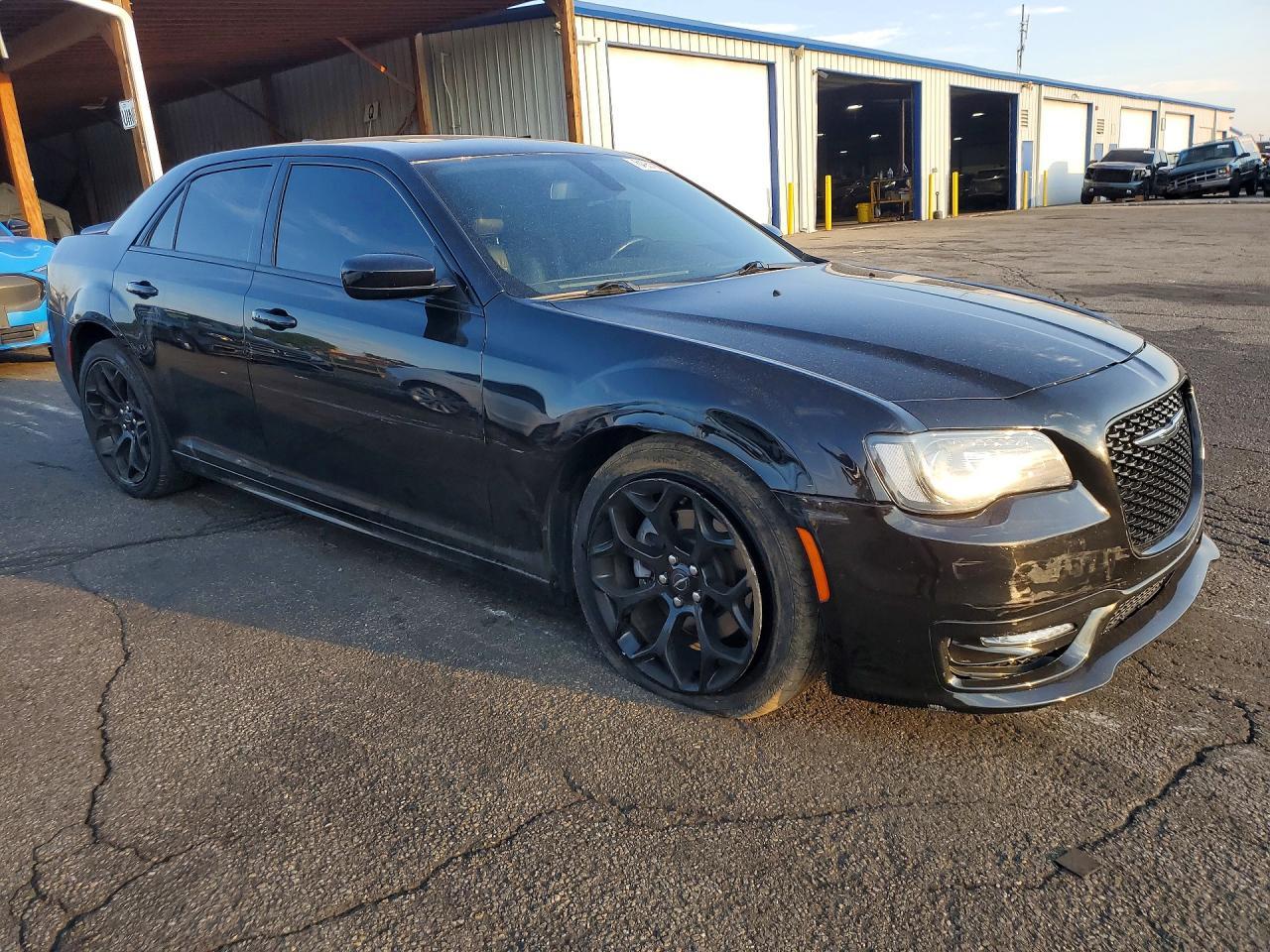 2020 Chrysler 300 S - zdjęcie 4