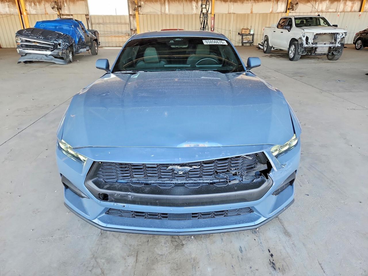 2025 Ford Mustang - zdjęcie 5