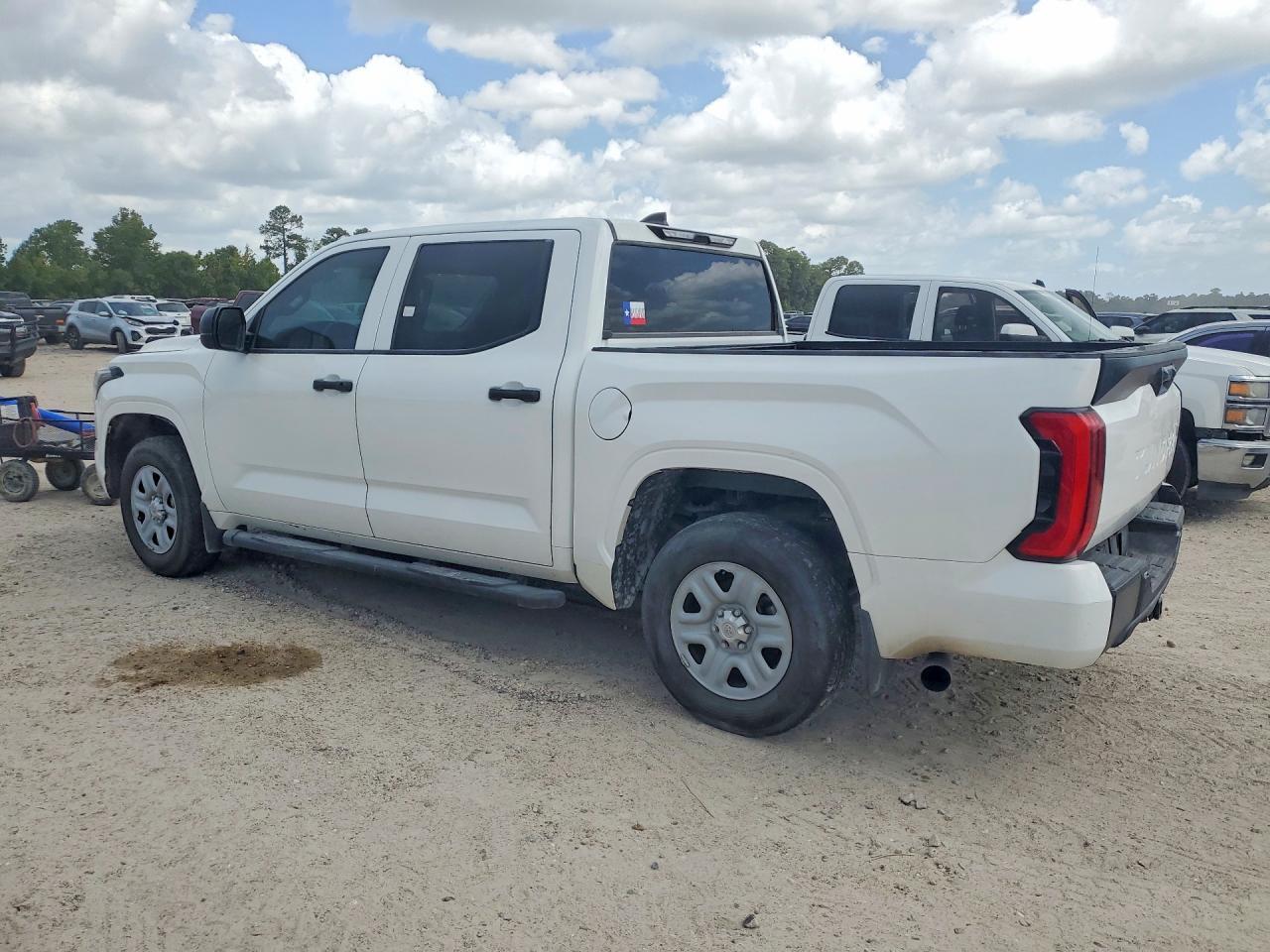 2024 Toyota Tundra Sr - zdjęcie 2