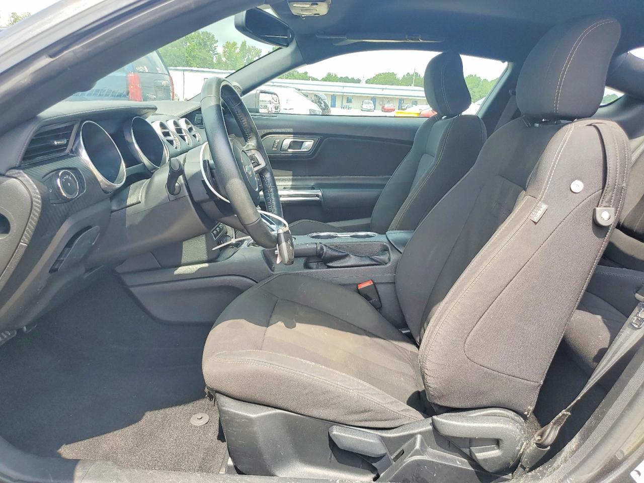 2019 Ford Mustang - zdjęcie 7