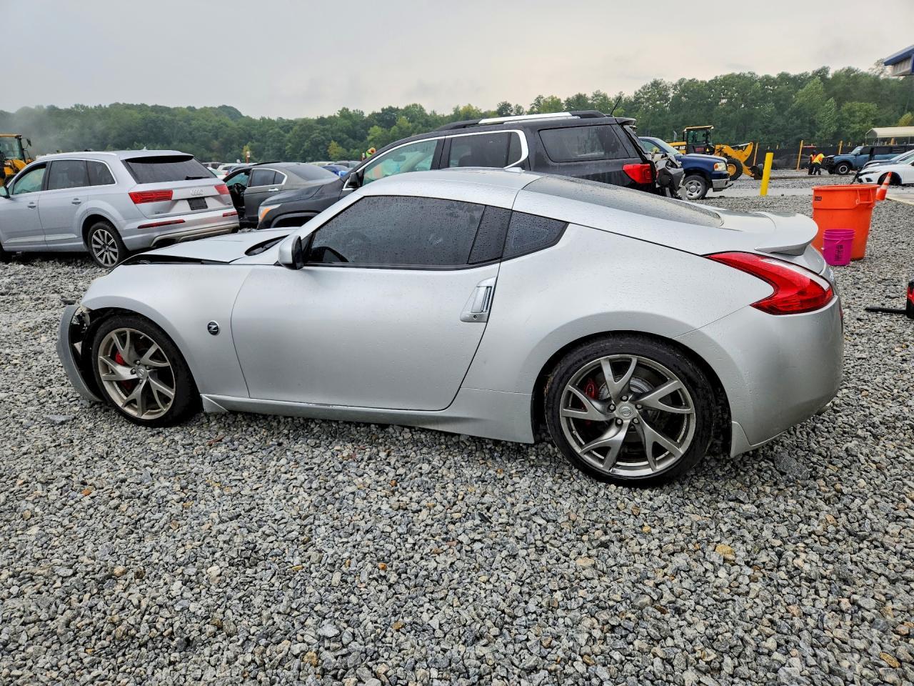 2014 Nissan 370Z Touring - zdjęcie 2