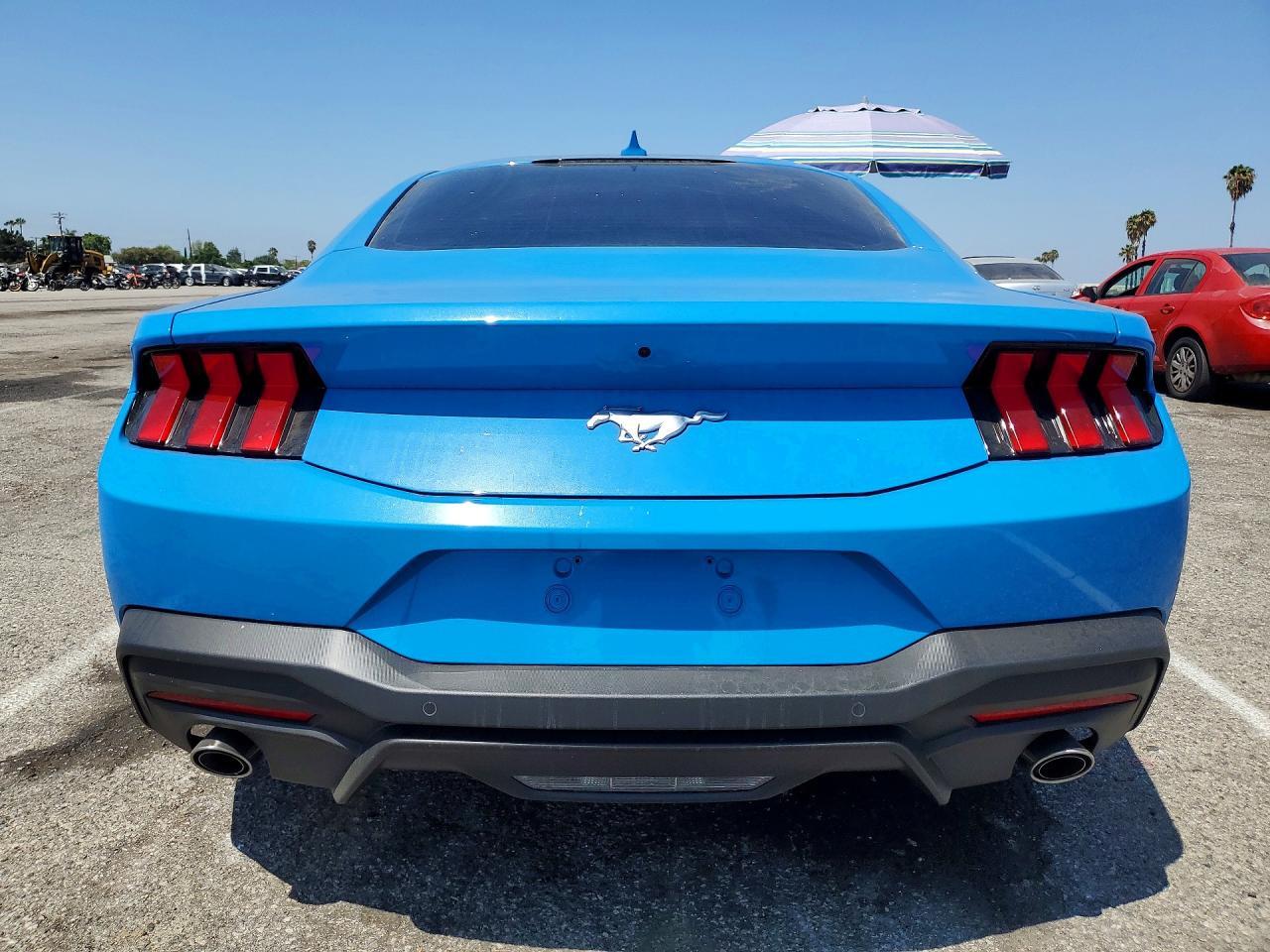 2026 Ford Mustang - zdjęcie 6