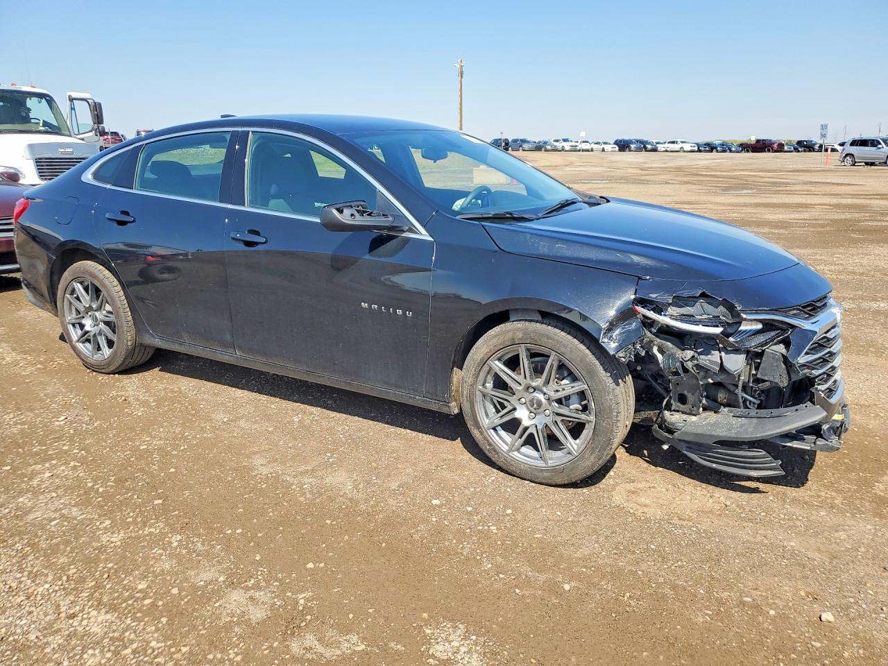 2022 Chevrolet Malibu Ls - zdjęcie 4