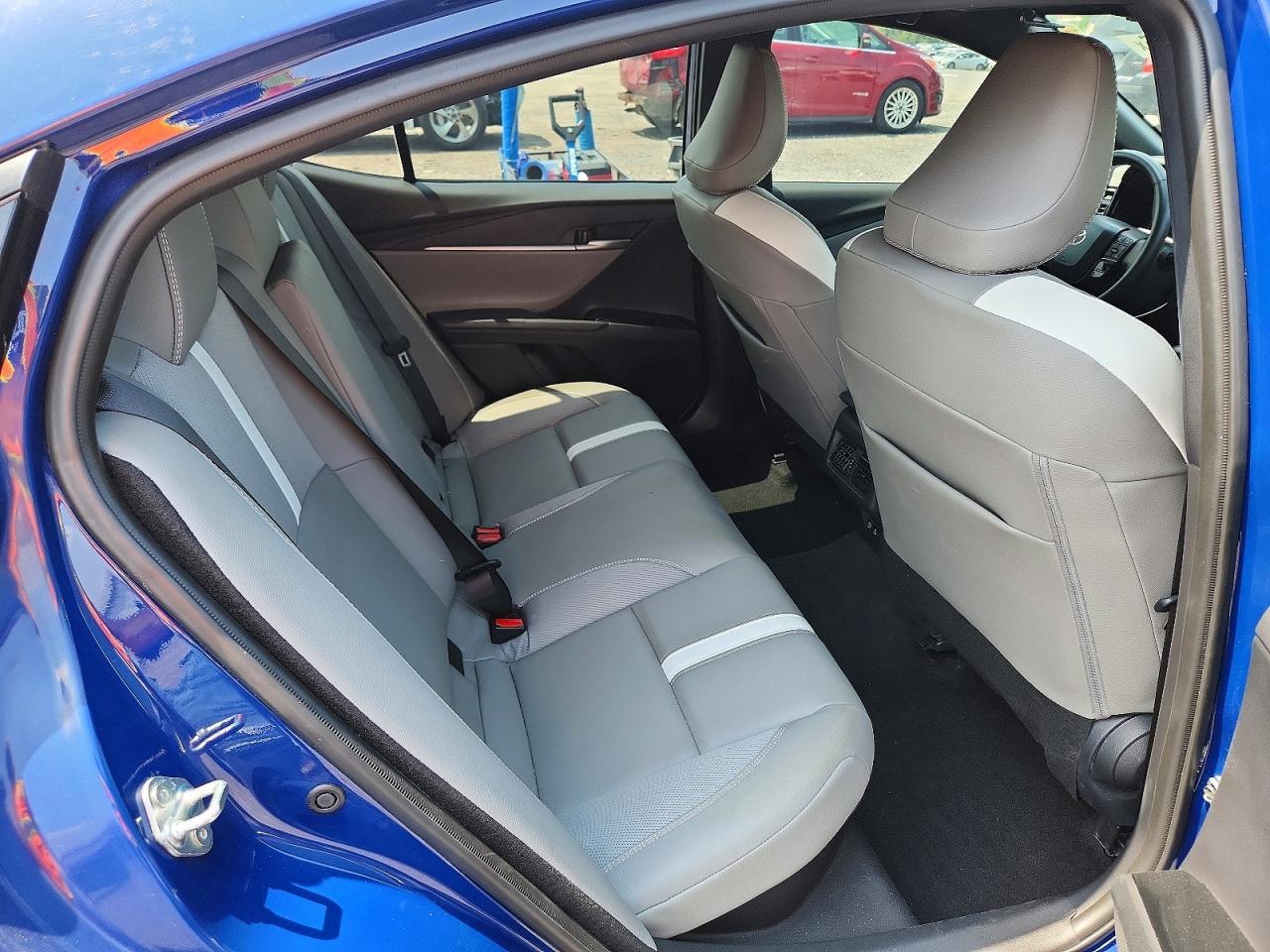 2026 Toyota Camry Se - zdjęcie 10