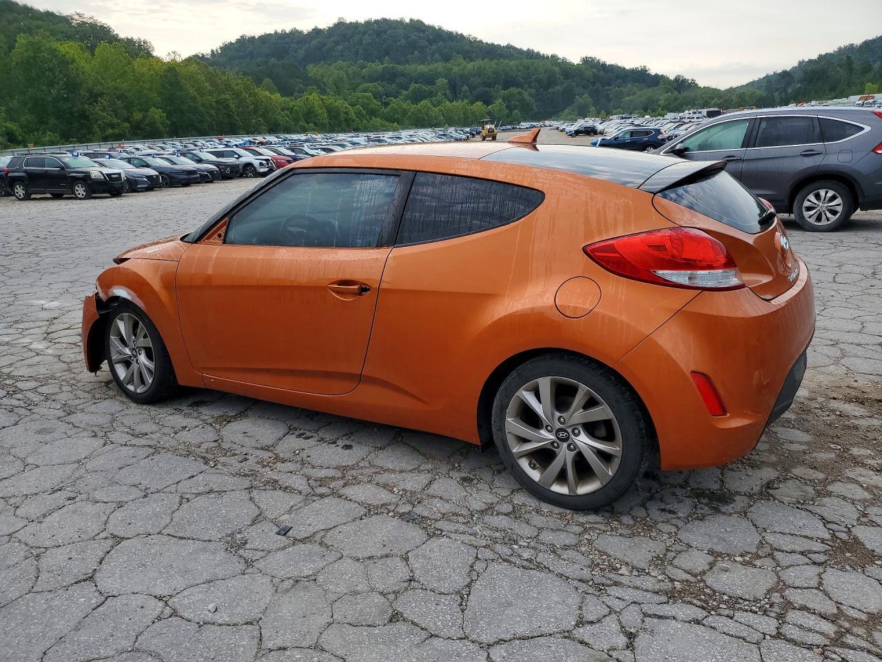 2017 Hyundai Veloster Base - zdjęcie 2