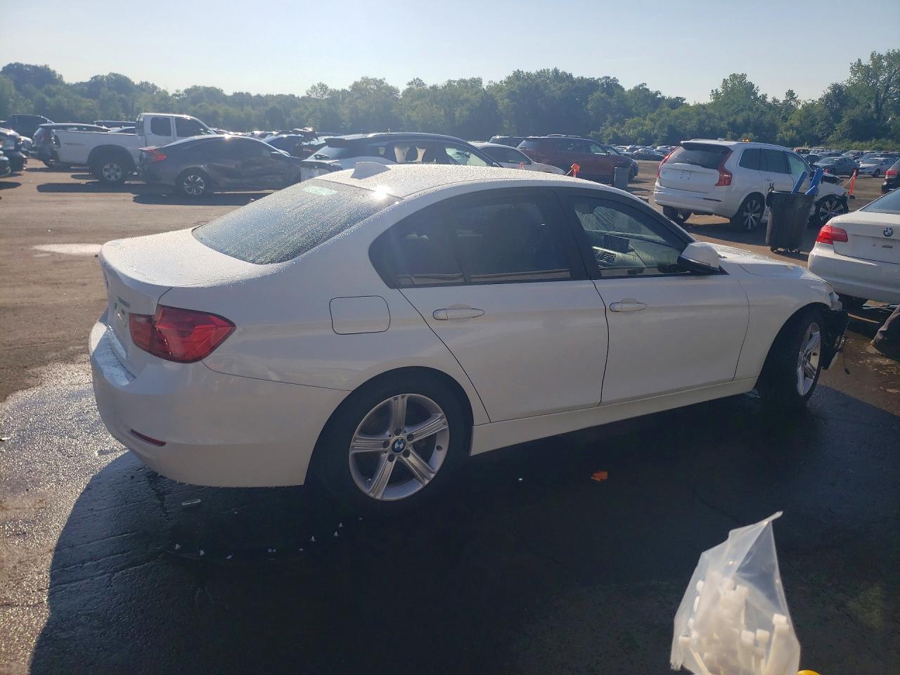 2013 BMW 328 I - zdjęcie 3
