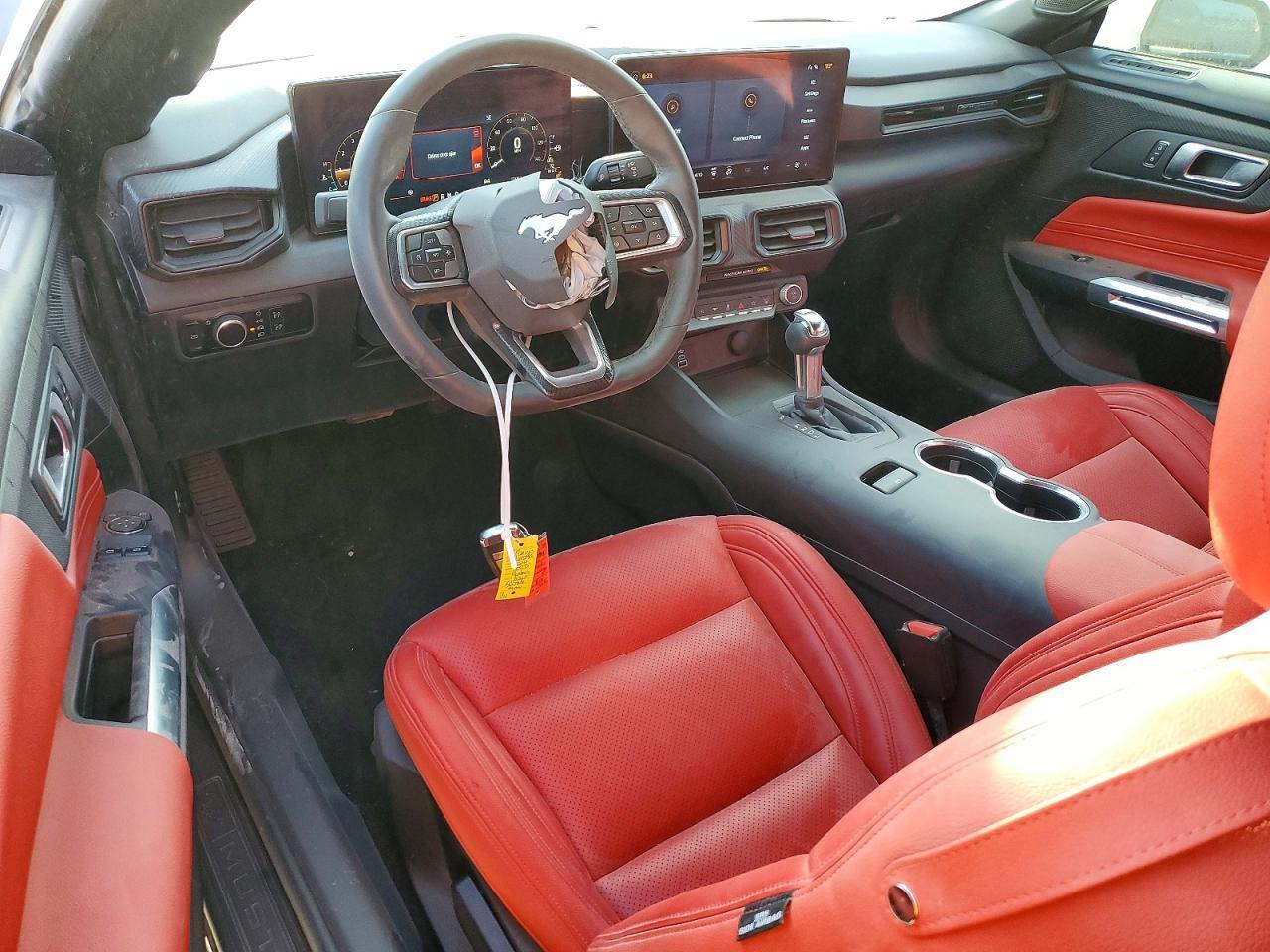 2024 Ford Mustang - zdjęcie 8