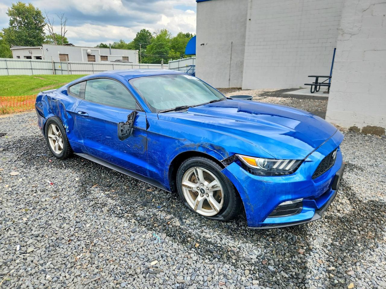 2017 Ford Mustang - zdjęcie 4