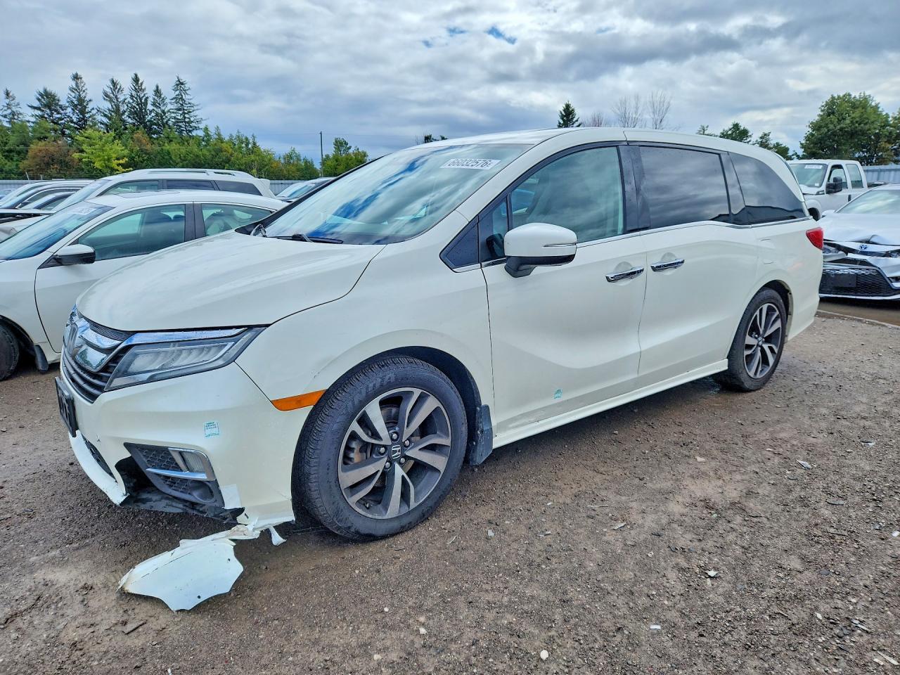 2018 Honda Odyssey Touring - zdjęcie główne
