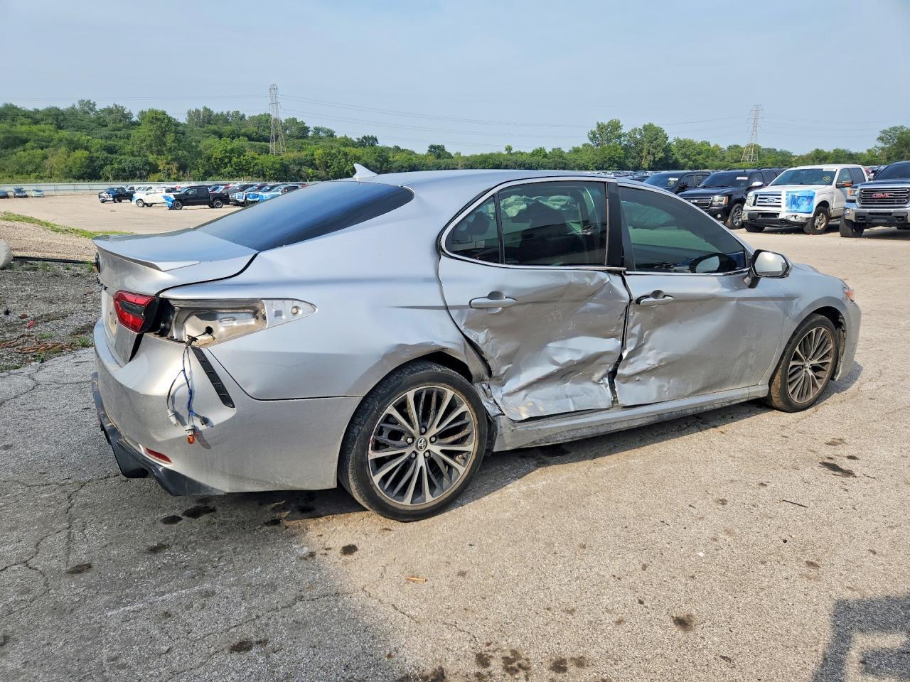 2018 Toyota Camry Se - zdjęcie 3