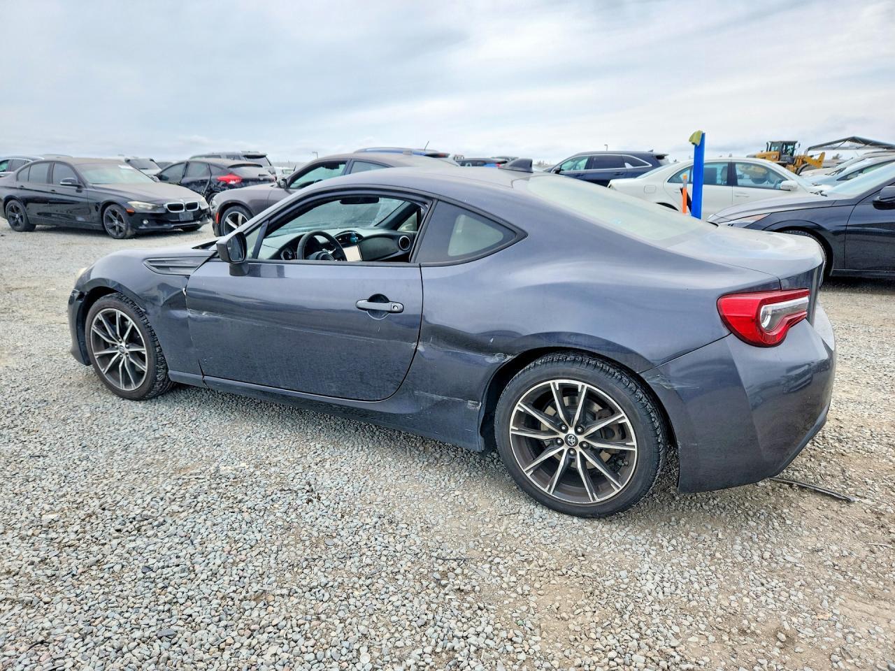 2018 Toyota 86 Base - zdjęcie 2