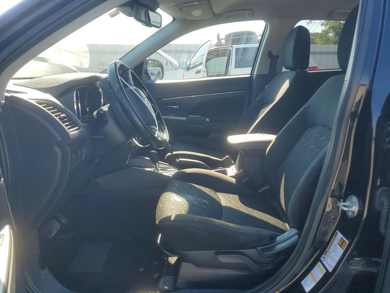 2021 Mitsubishi Outlander Sport Es - zdjęcie 7