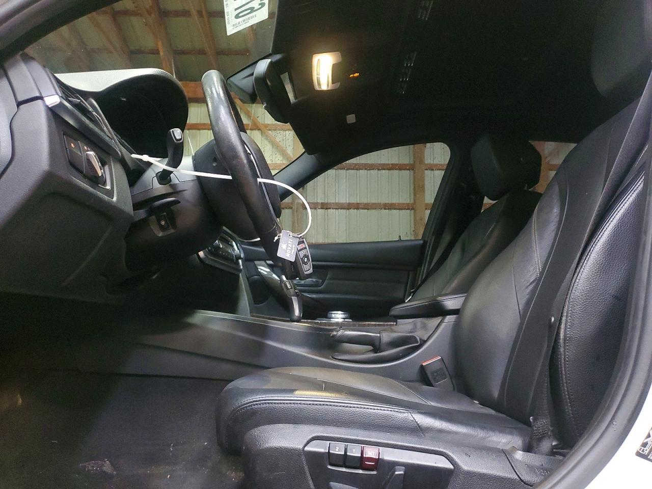2015 BMW 328 Xi - zdjęcie 7