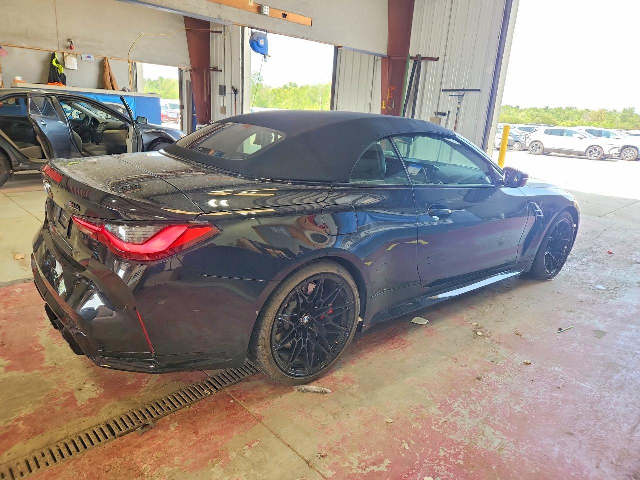 2024 BMW M4 Competition - zdjęcie 3