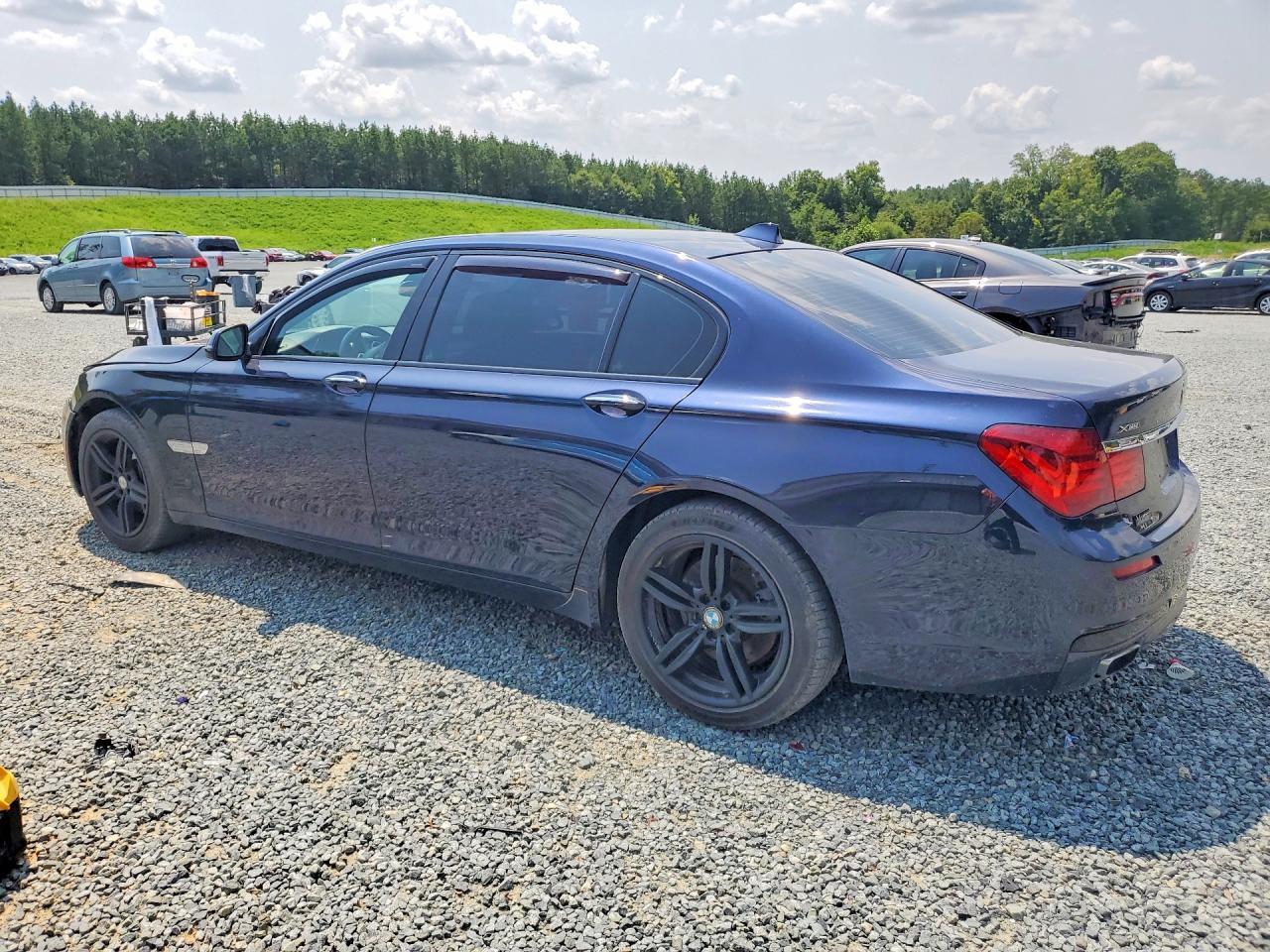 2015 BMW 740 Lxi - zdjęcie 2