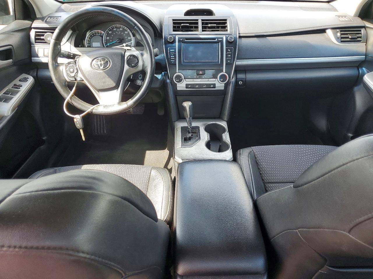 2014 Toyota Camry Se - zdjęcie 8