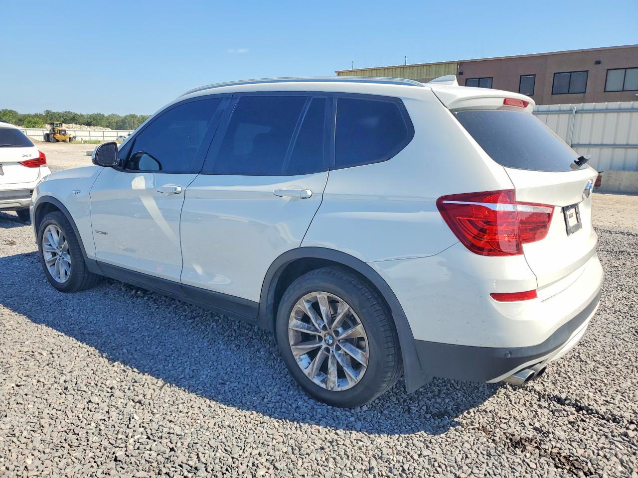 2015 BMW X3 xDrive28I - zdjęcie 2