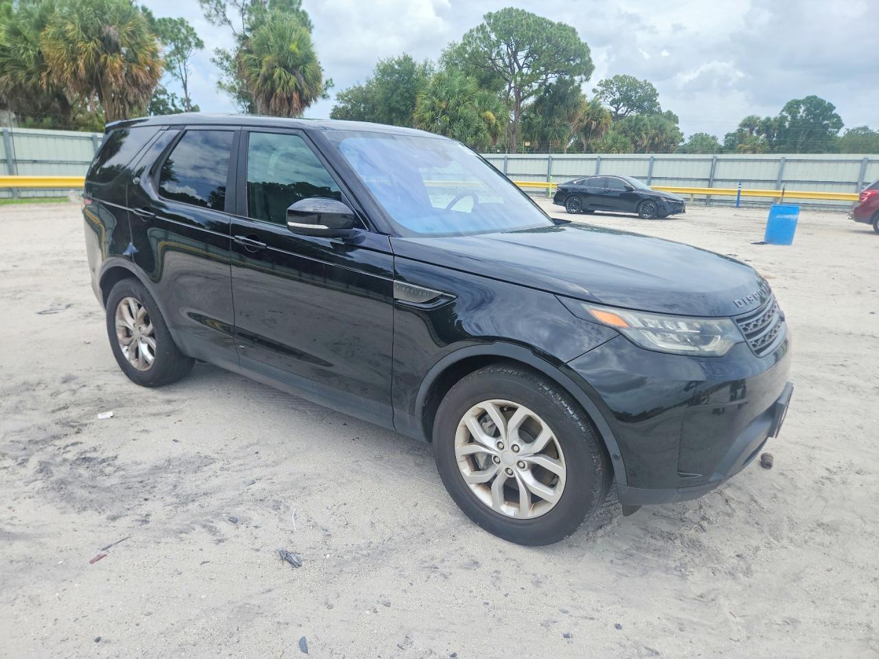 2020 Land Rover Discovery Se - zdjęcie 4