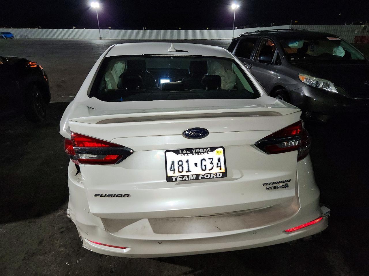 2019 Ford Fusion Titanium - zdjęcie 6