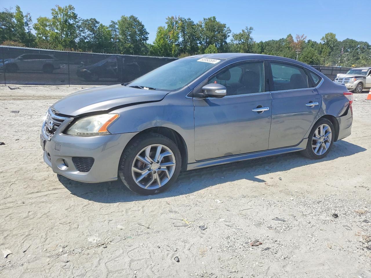2015 Nissan Sentra Sr - zdjęcie główne