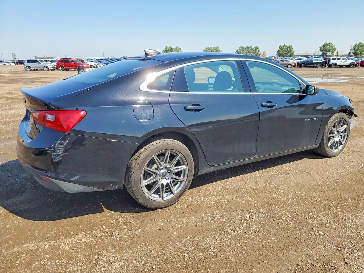 2022 Chevrolet Malibu Ls - zdjęcie 3