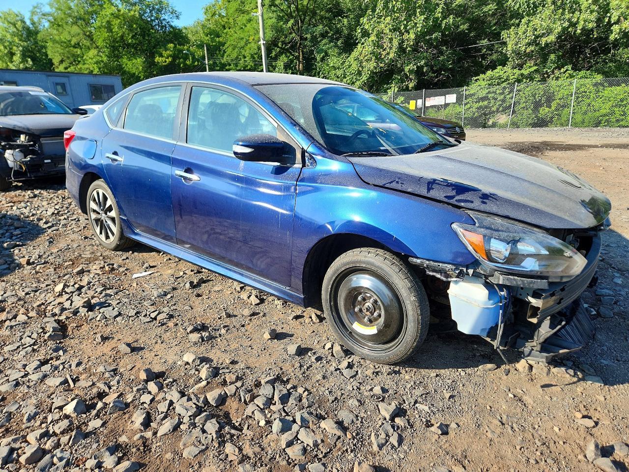 2019 Nissan Sentra Sr - zdjęcie 4
