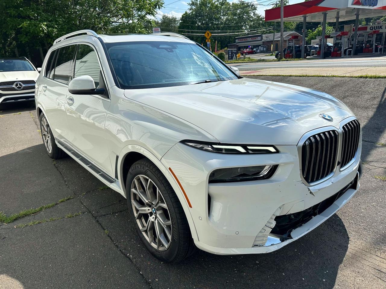 2025 BMW X7 xDrive40I - zdjęcie 4