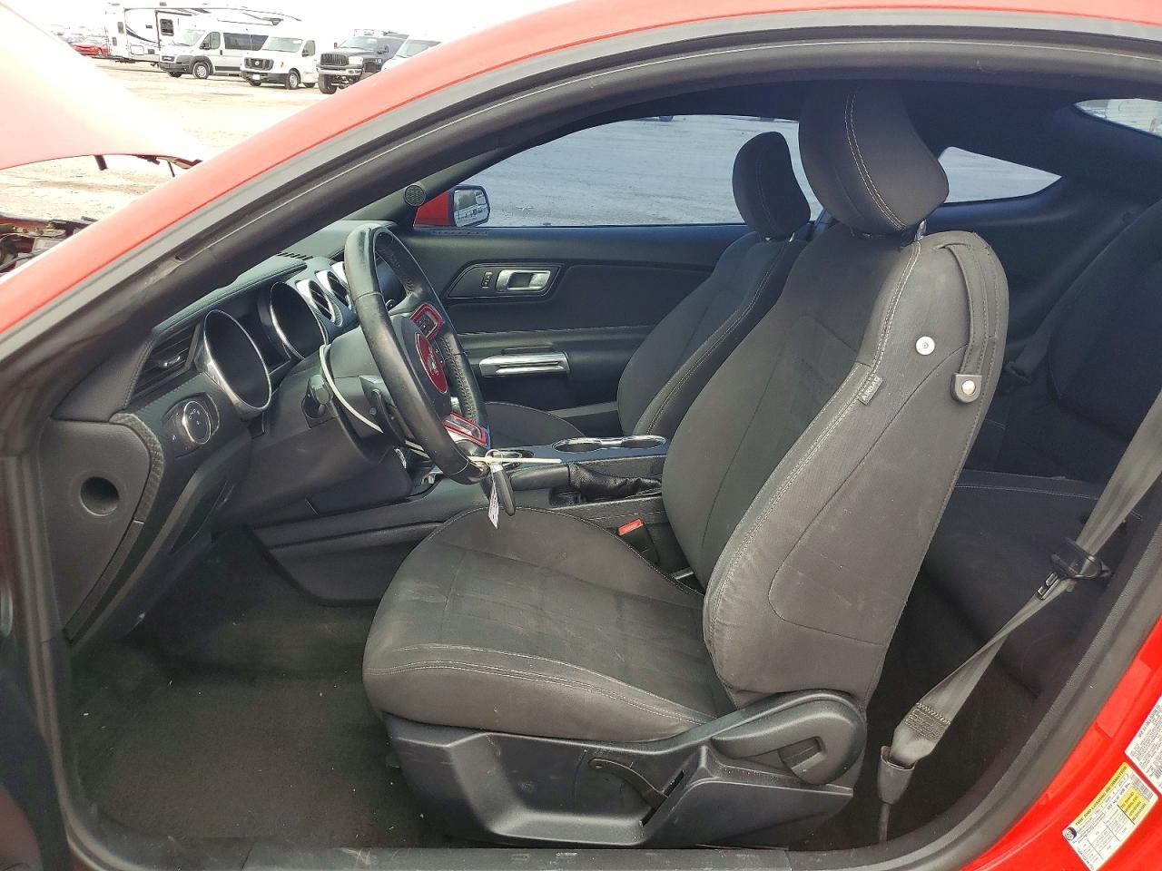 2018 Ford Mustang - zdjęcie 7