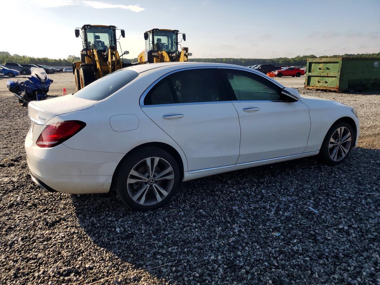 2020 Mercedes-Benz C 300 4Matic - zdjęcie 3