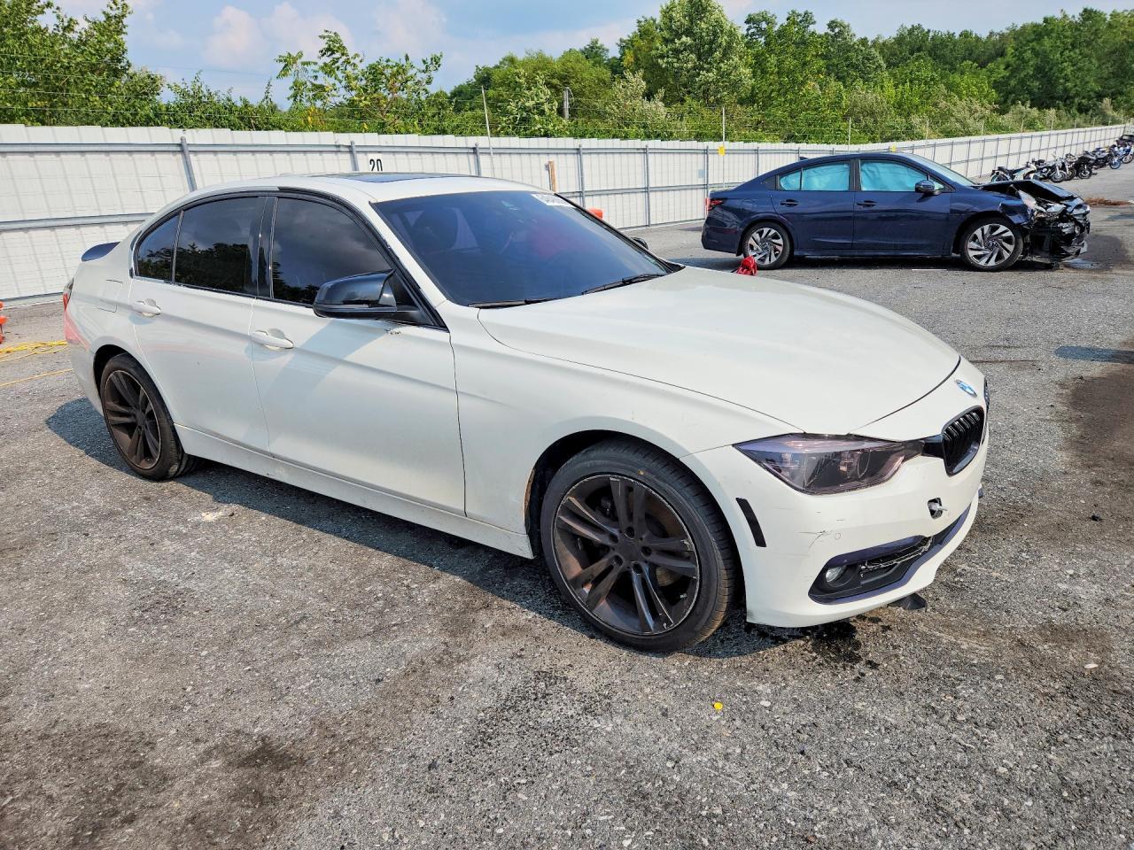2018 BMW Seria 3 330i - zdjęcie 4