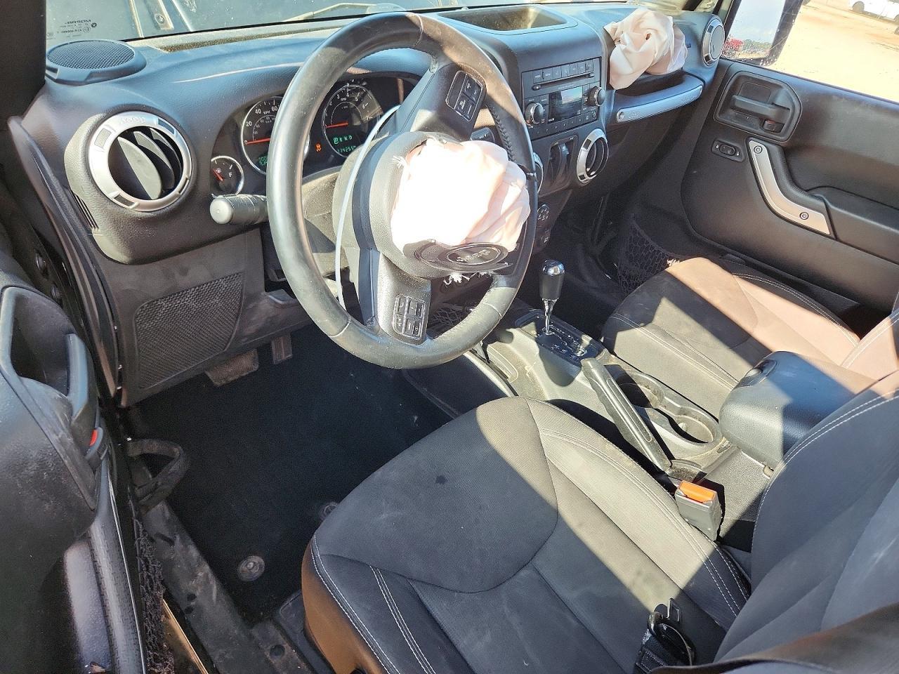 2015 Jeep Wrangler Sahara - zdjęcie 8