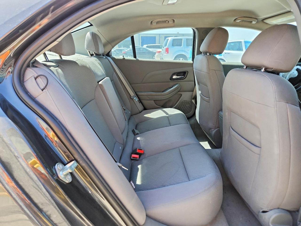 2014 Chevrolet Malibu Ls - zdjęcie 10